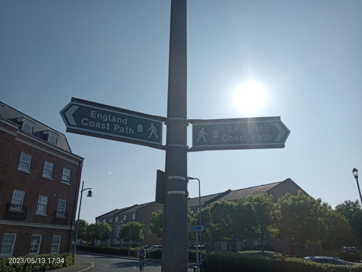Beautiful Marina Apartment With Private Garden, Flexible Bedrooms With Zip & Link Beds Gosport Eksteriør billede